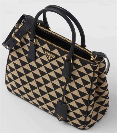 sac prada femme pas cher|sac prada.